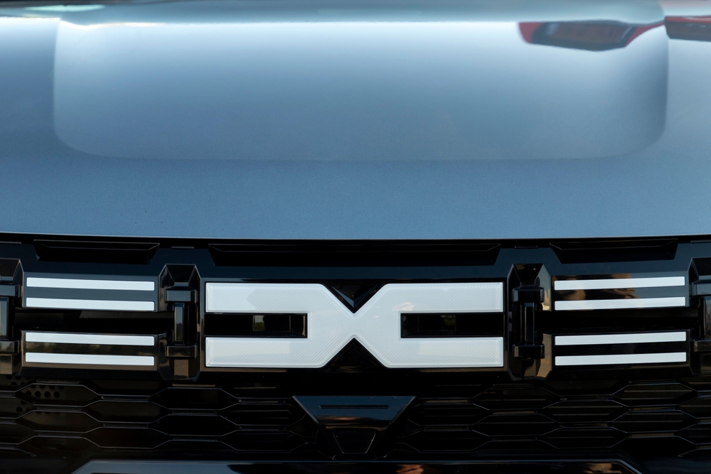 Dacia Striker, crossover elettrificato