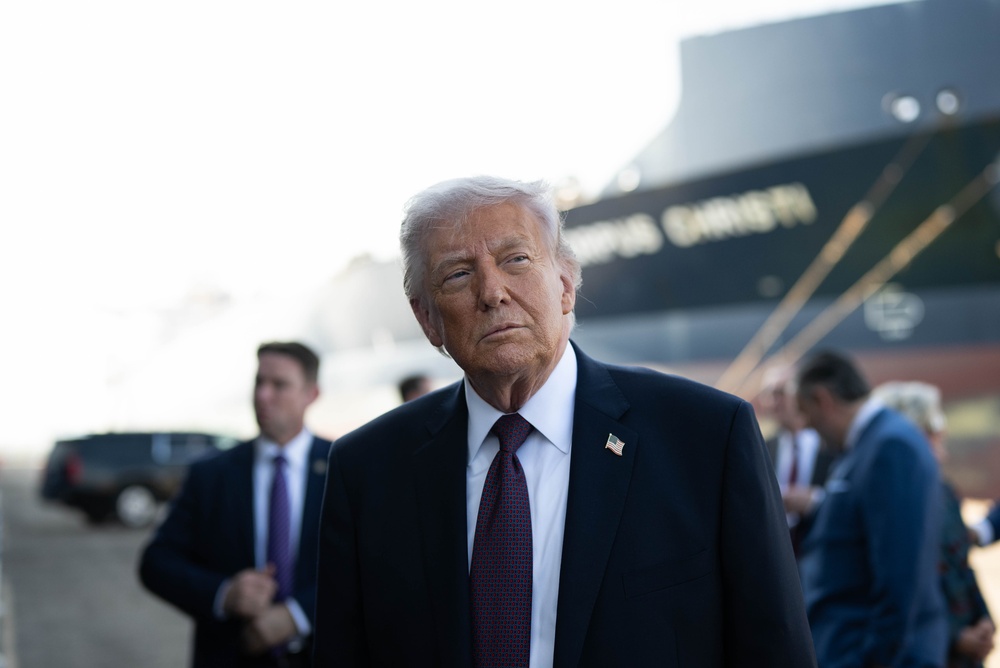 Trump meme Giorgia Meloni