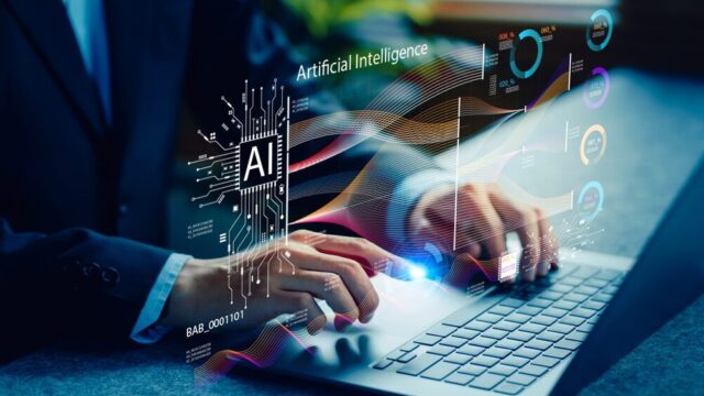 Lavoratori in ufficio con intelligenza artificiale