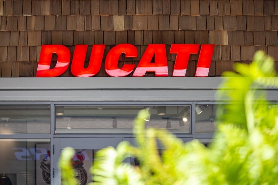 Logo Ducati su moto