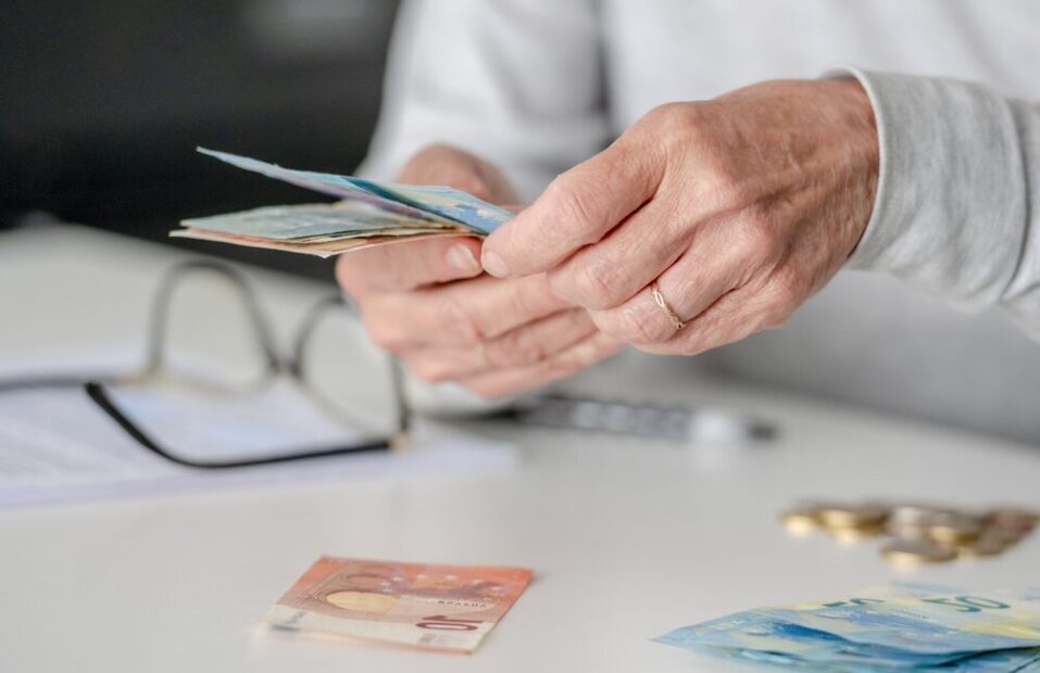 Pensione anticipata: requisiti contributivi