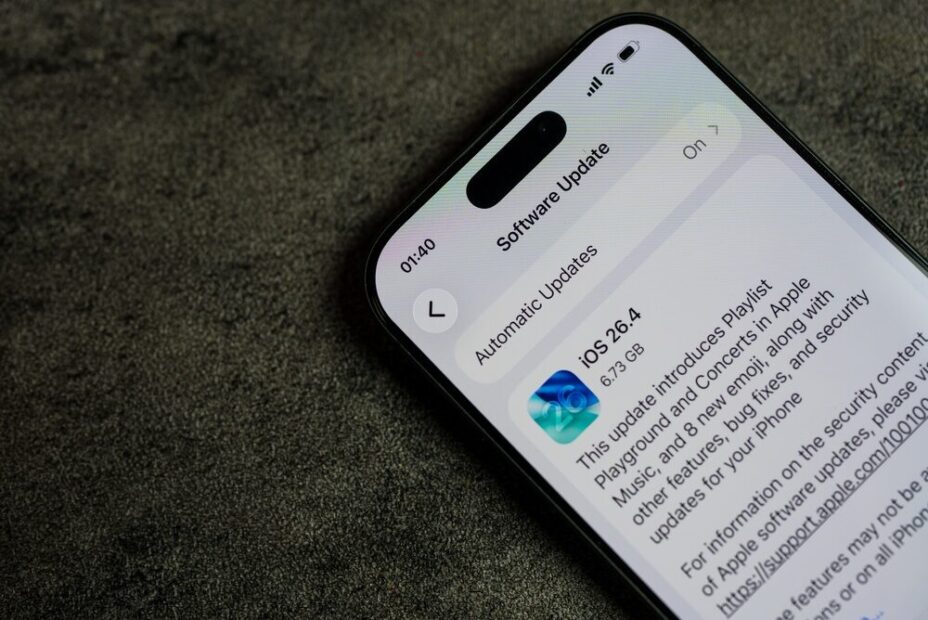 Aggiornamento iOS 27 e Siri AI